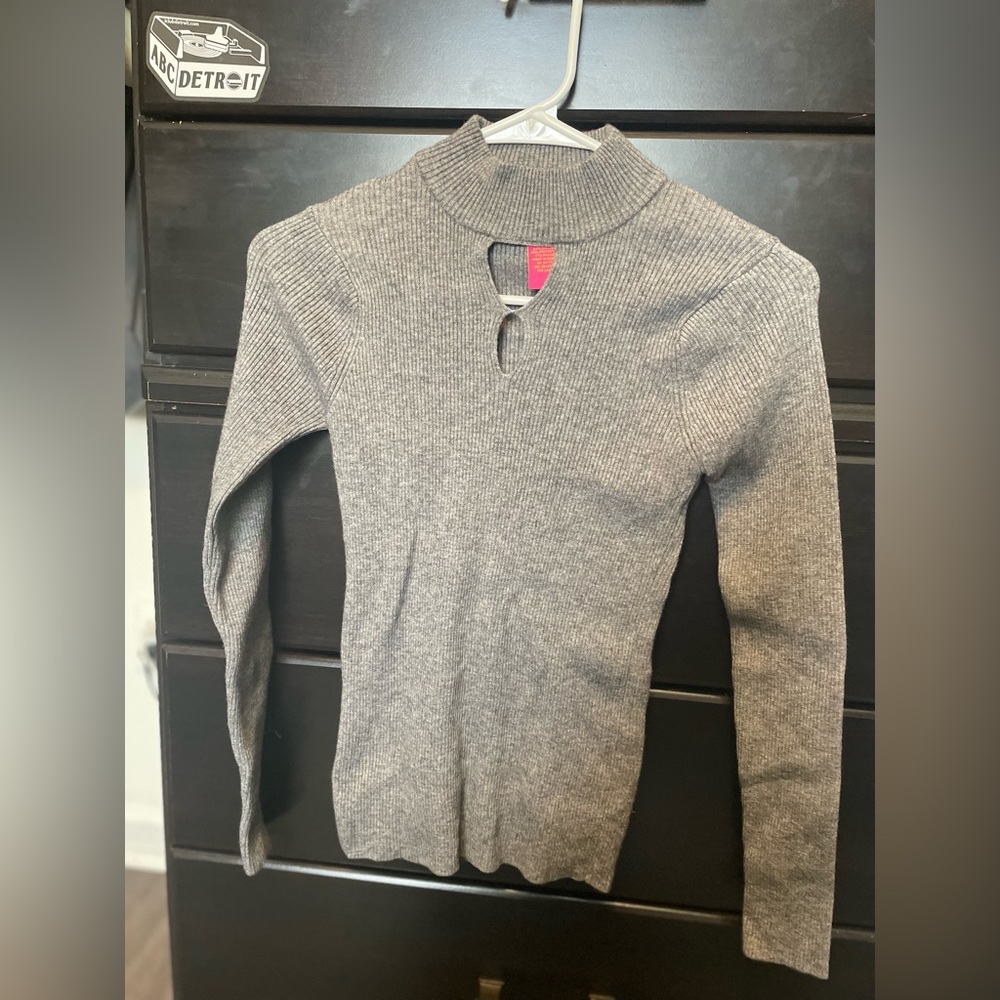 Women’s sweater